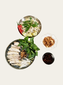 MIẾN GÀ (SOYA NOODLES WITH CHICKEN)