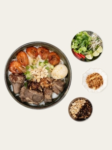MỲ QUẢNG TÔM SƯỜN (QUANG NOODLES WITH SHRIMP AND PORK RIBS)